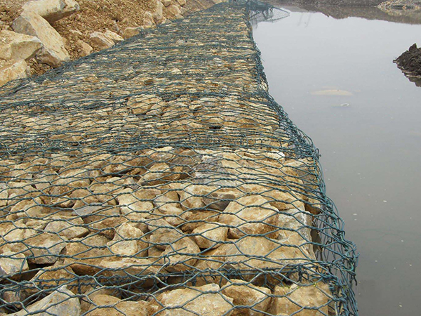 包塑石笼网